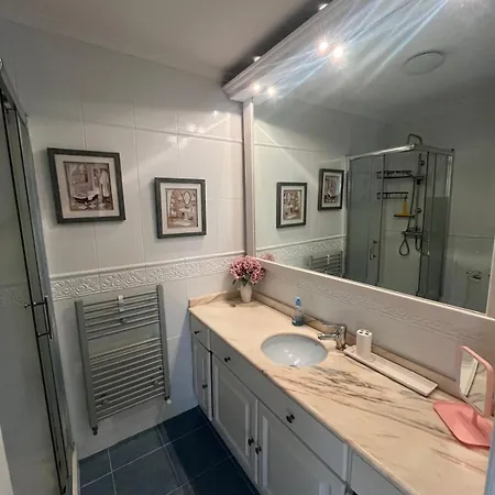 Velecio Lägenhet Comillas